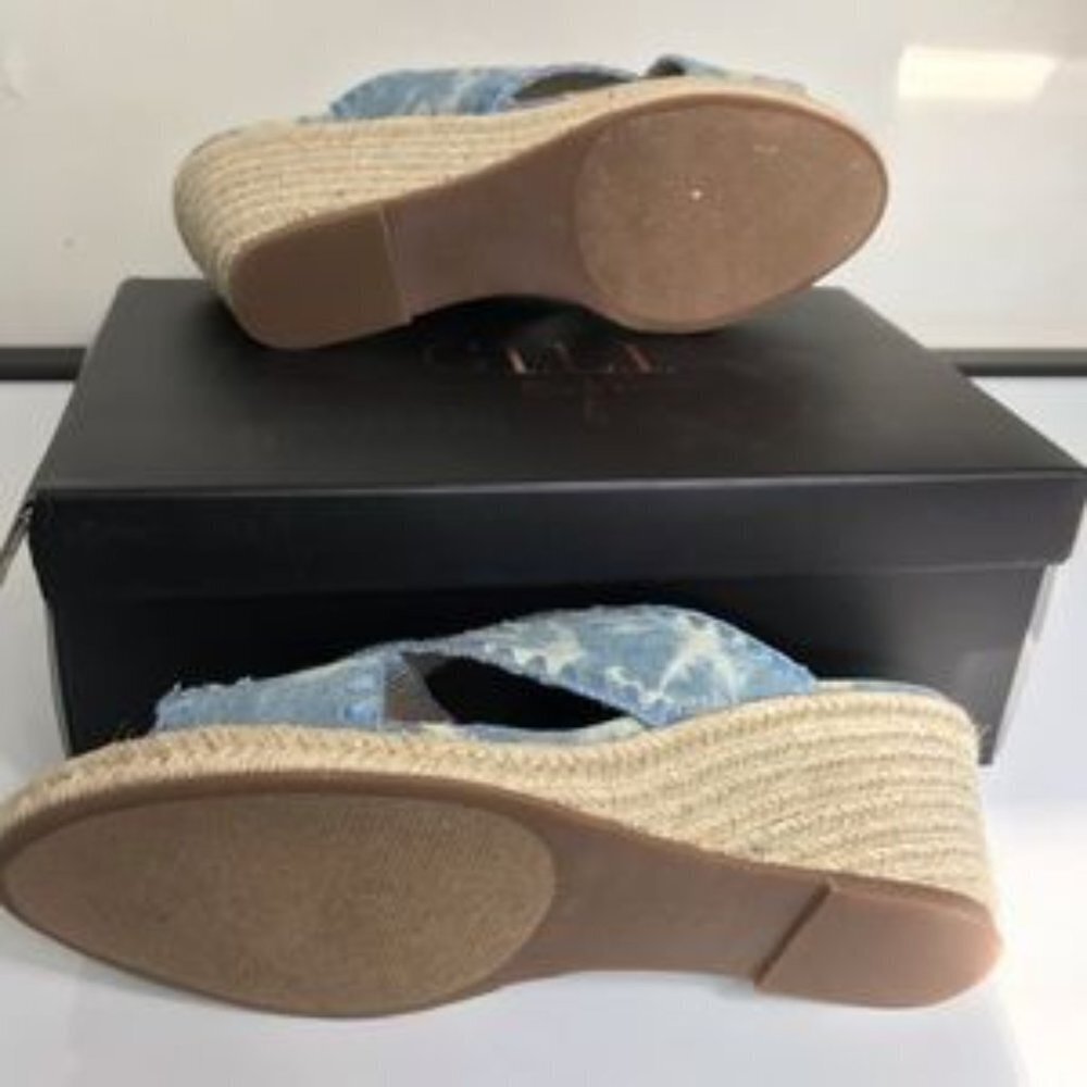 G.I.L.I. Kalani Crossband Slide Wedges - Picture 3 of 6